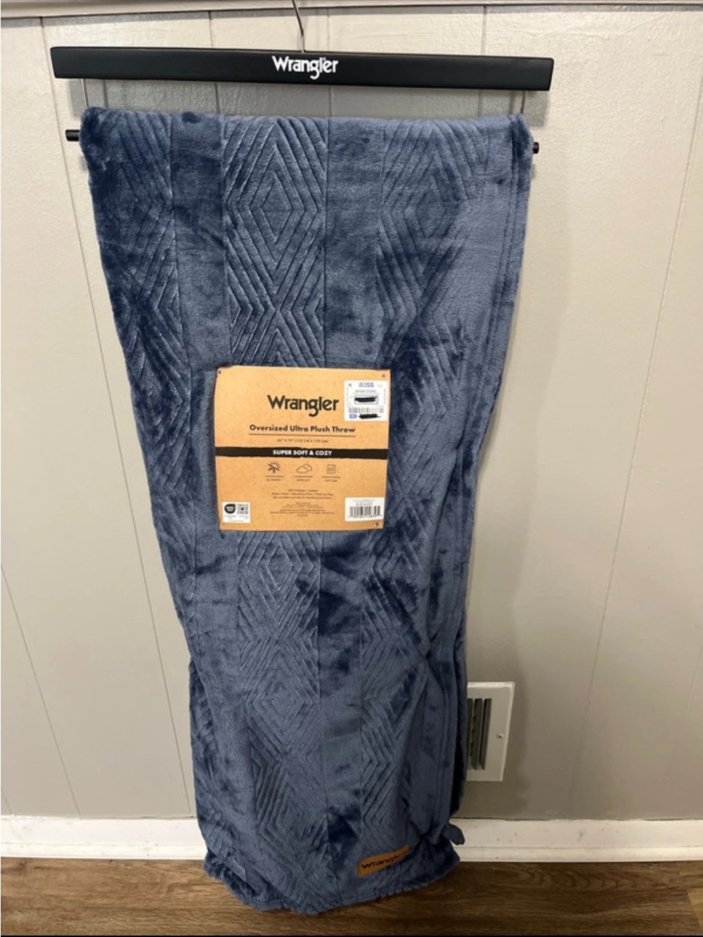 Wrangler Plush Throw Blanket - Dark Blue